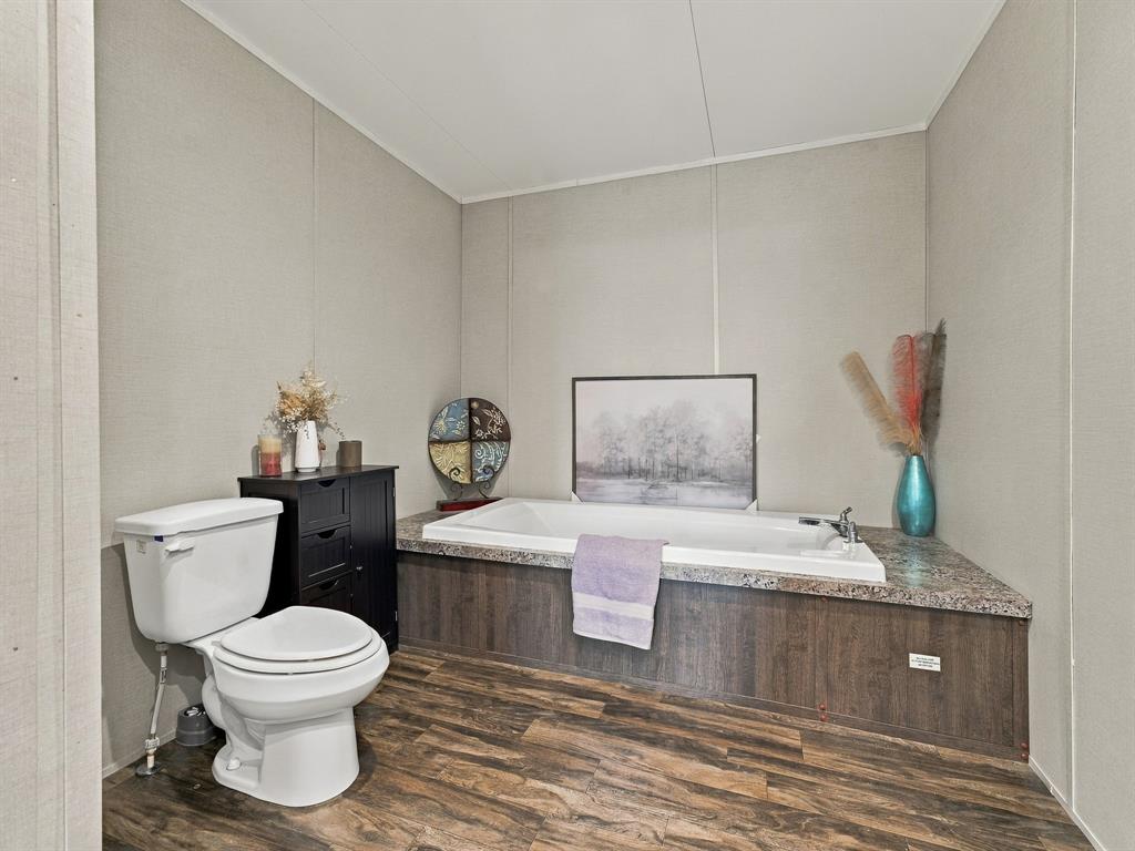 123 Dove Court Property Photo 13