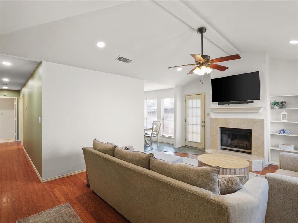 709 Basset Locke Drive Property Photo 6