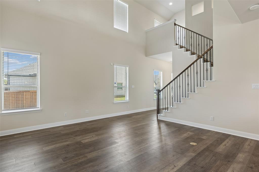 2703 Chambray Lane Property Photo 4