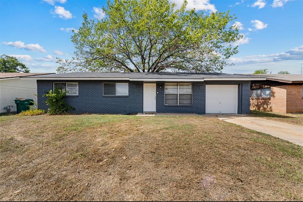 140 Shirley Drive Property Photo 1