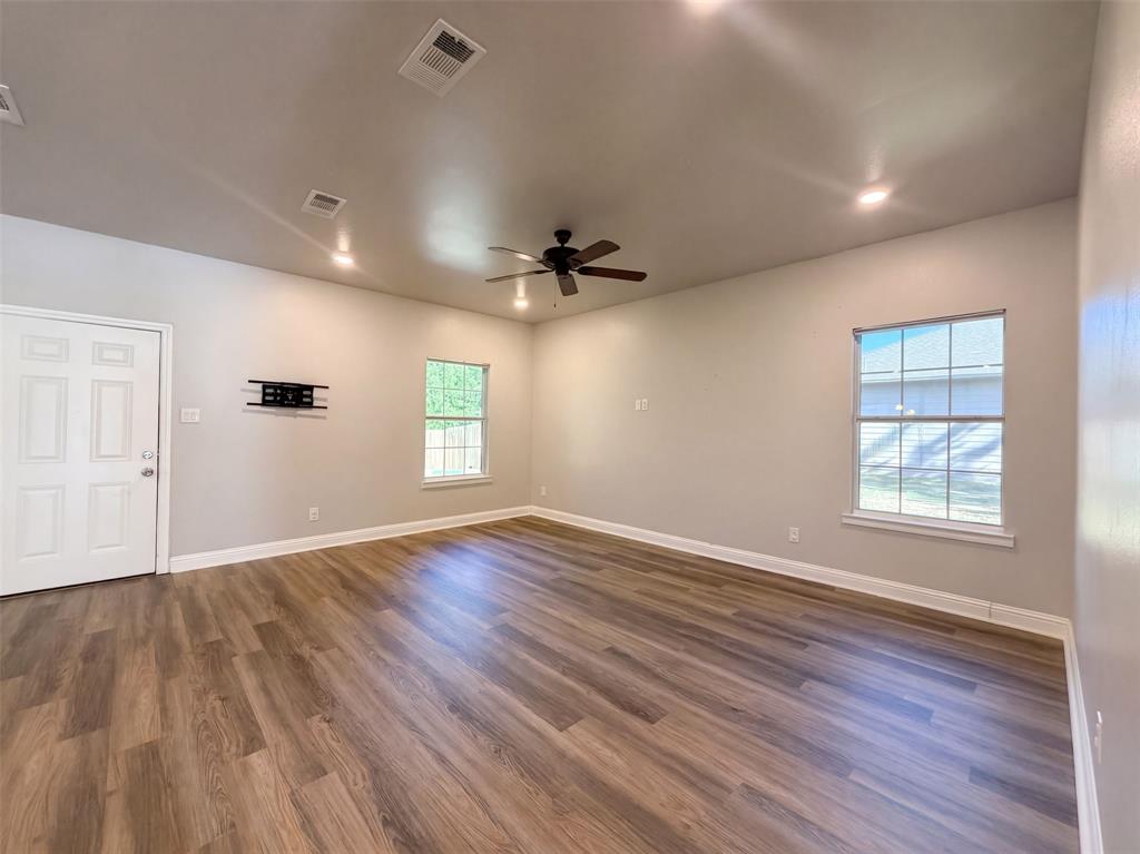 6006 Colorado Street Property Photo 3