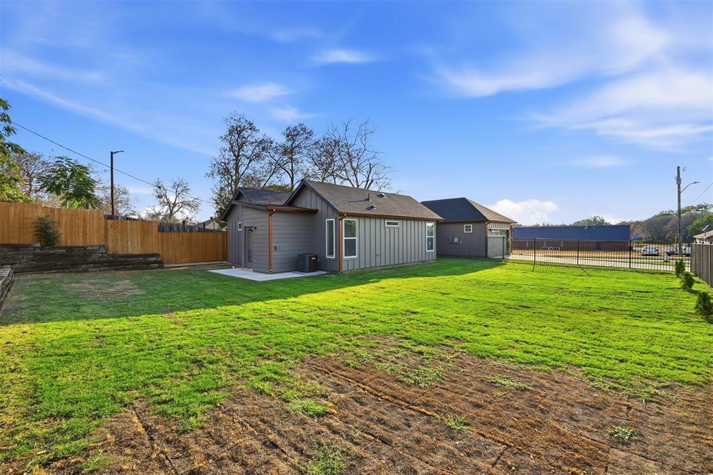 1601 Birdell Street Property Photo 4