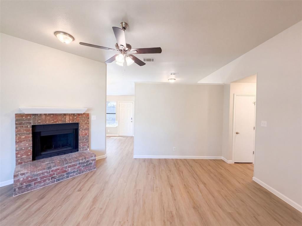 2812 Beverly Drive Property Photo 3