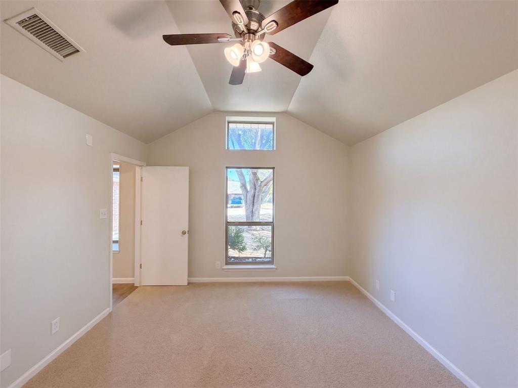 2812 Beverly Drive Property Photo 4