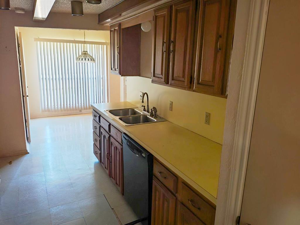 2120 Valley Forge Drive Property Photo 10
