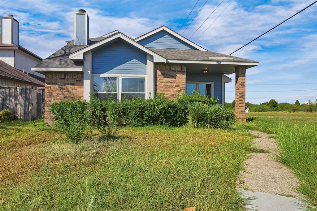1229 Old Barn Lane Property Photo 1