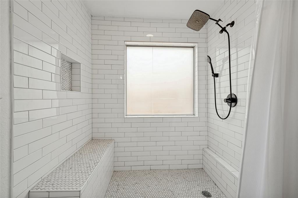 1063 Port Sullivan Drive Property Photo 17