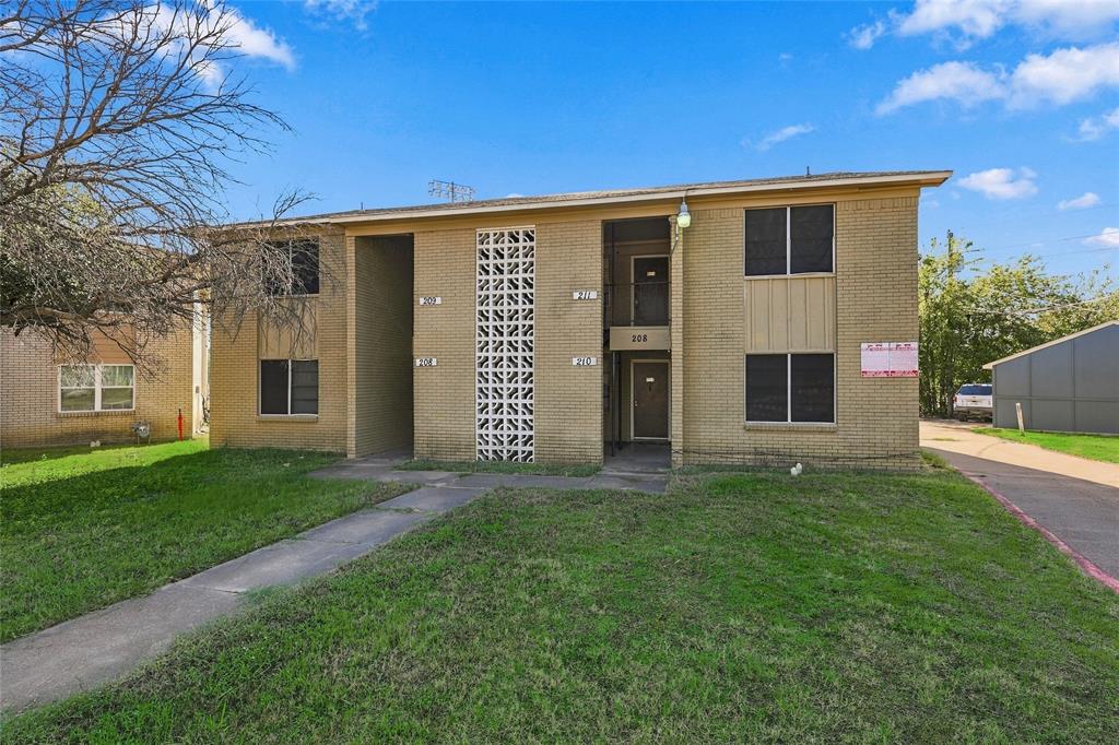 208 Alpine Court Property Photo 1
