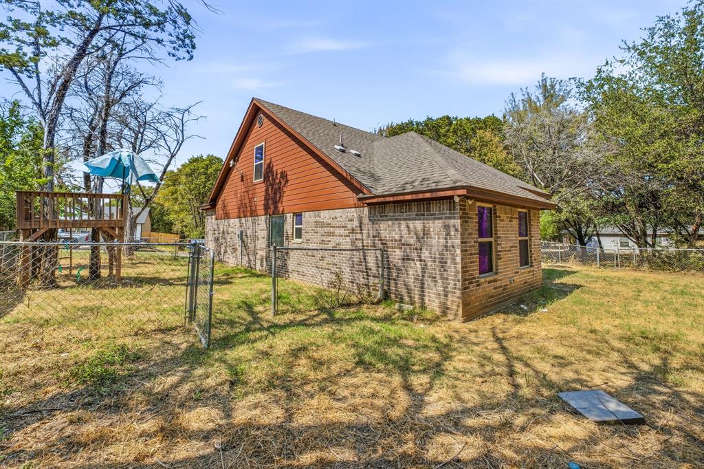9313 Apache Trail Property Photo 32