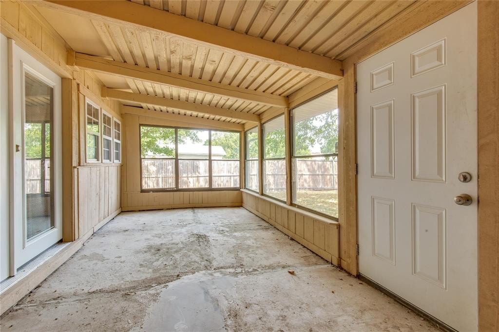5084 Avery Lane Property Photo 15