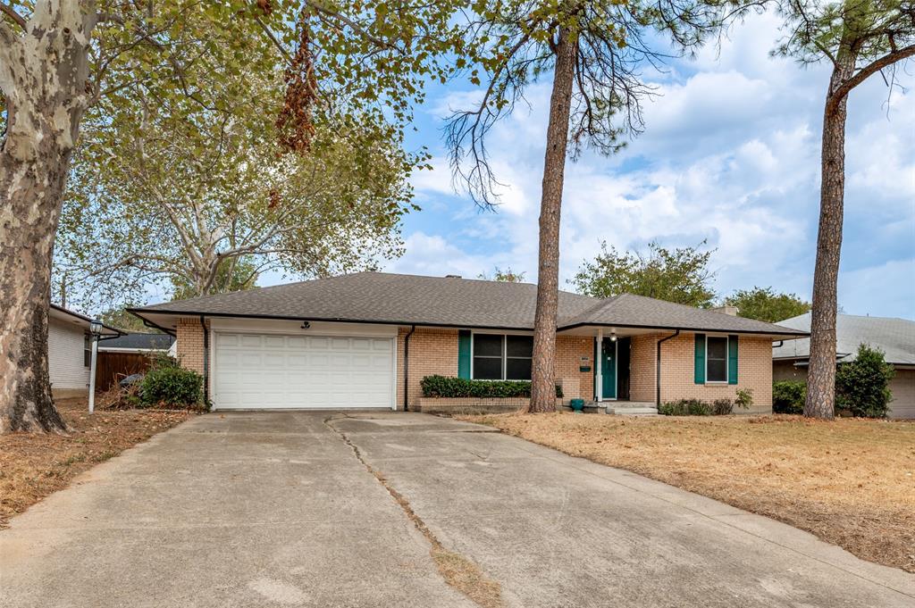 1585 E Kiest Boulevard Property Photo 1