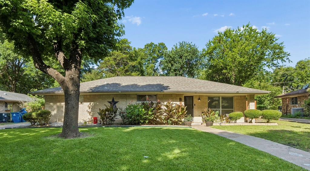 1047 Westlake Drive Property Photo 1