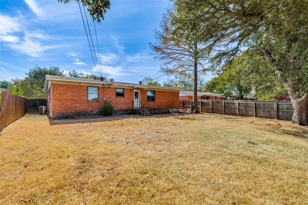 10927 Dunaway Drive Property Photo 17