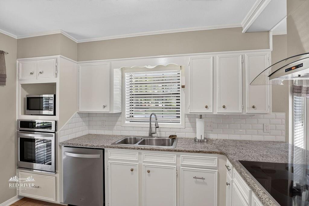 10001 Trailridge Drive Property Photo 6