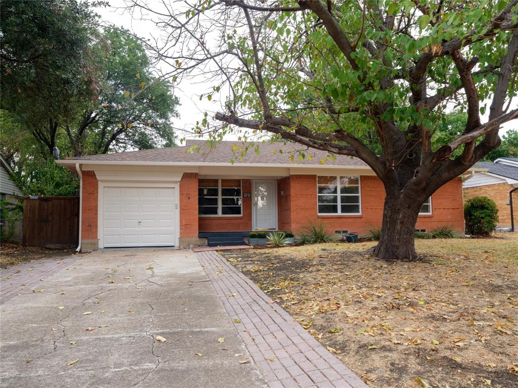 427 Rorary Drive Property Photo 1