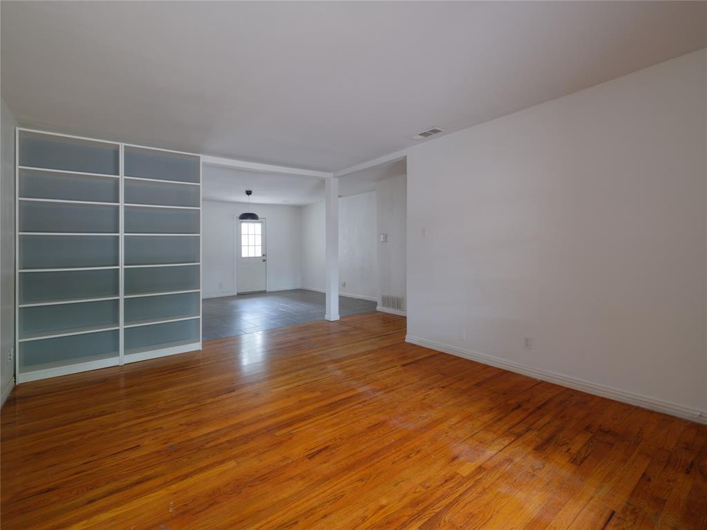 427 Rorary Drive Property Photo 3