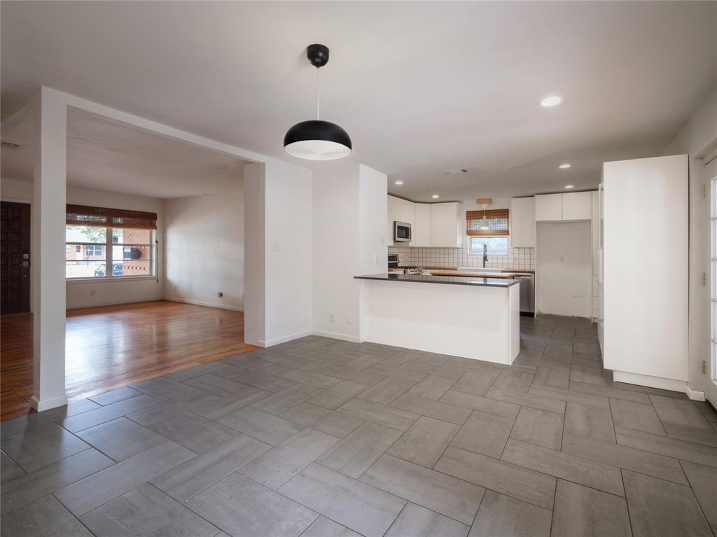 427 Rorary Drive Property Photo 3