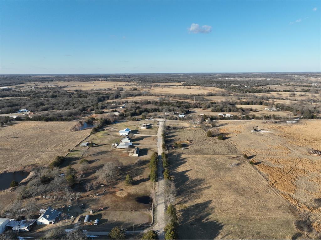200 The Oil Road Property Photo 4