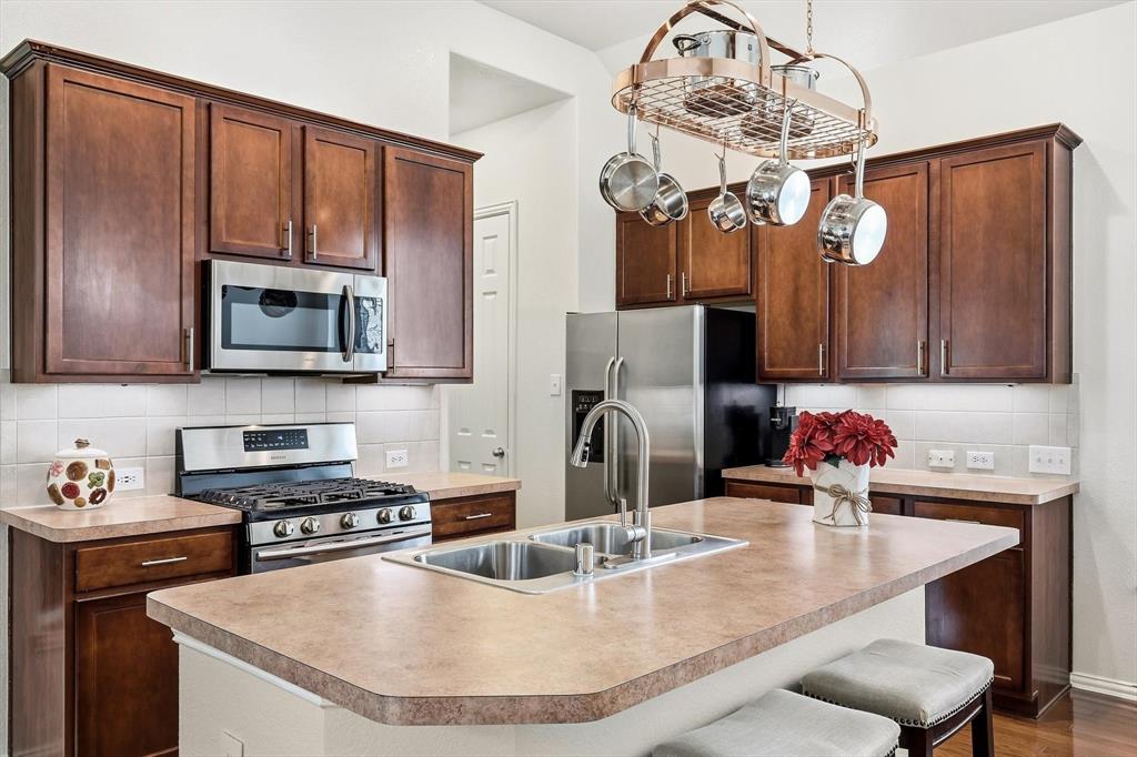 1901 Brown Thrasher Boulevard Property Photo 8