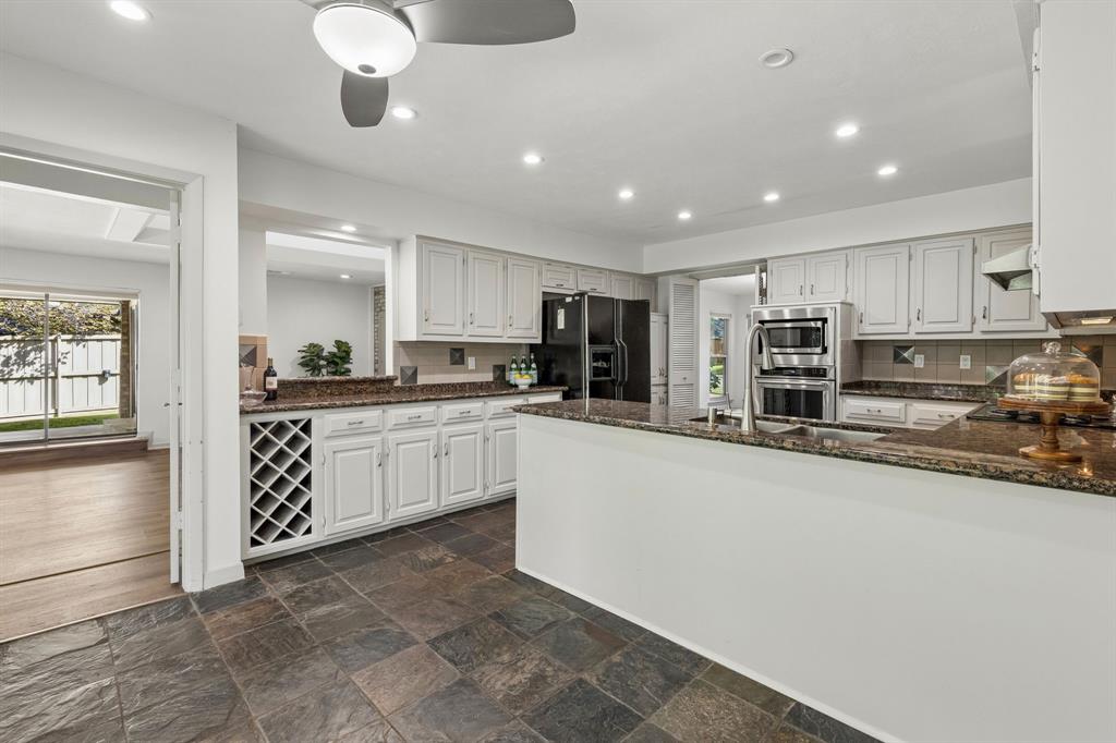 6720 Robin Willow Court Property Photo 9