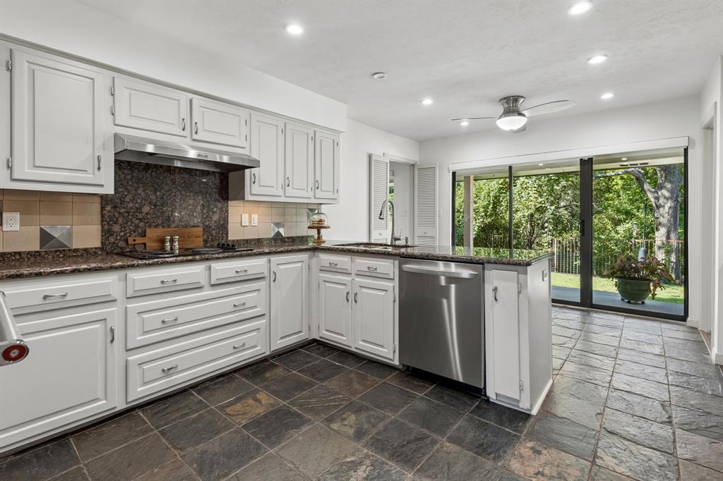6720 Robin Willow Court Property Photo 10