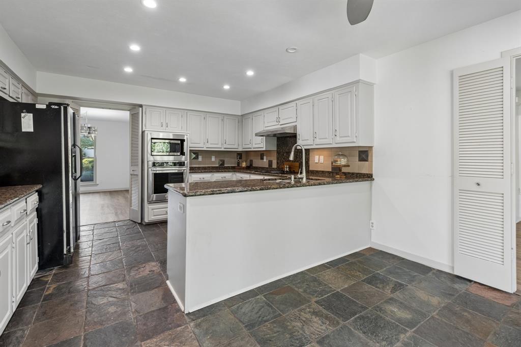6720 Robin Willow Court Property Photo 12