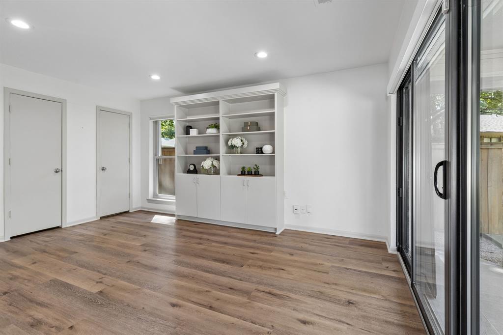 6720 Robin Willow Court Property Photo 13