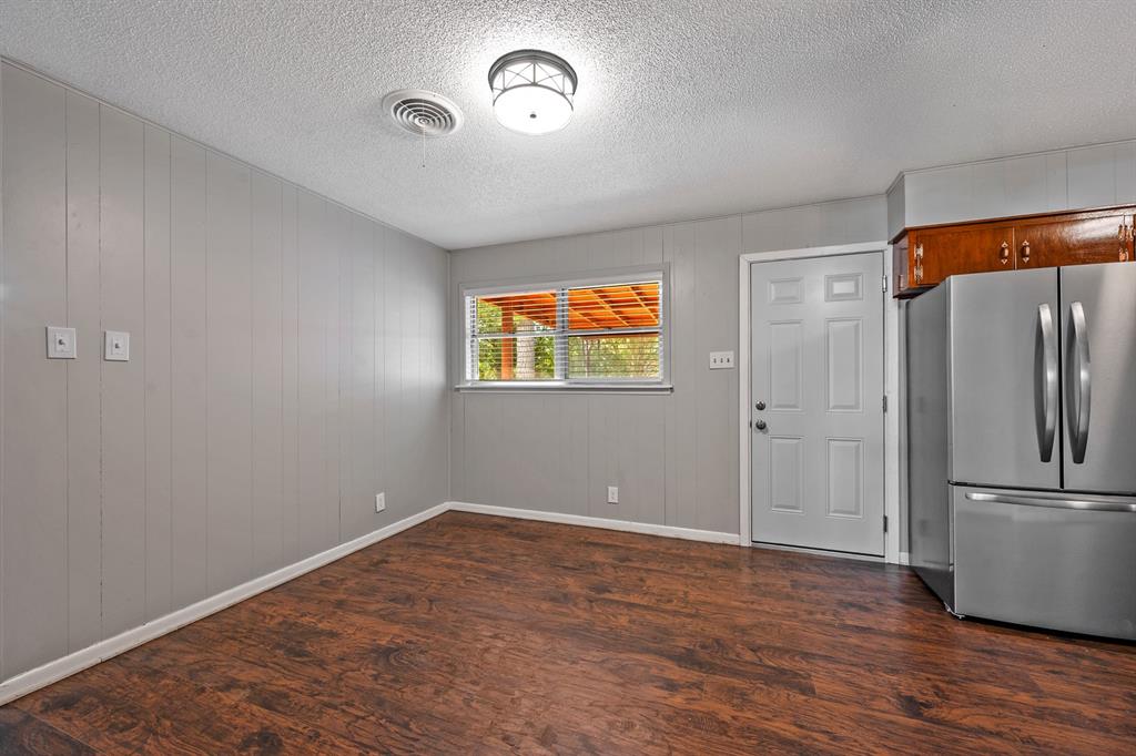 2710 W Walker Street Property Photo 8