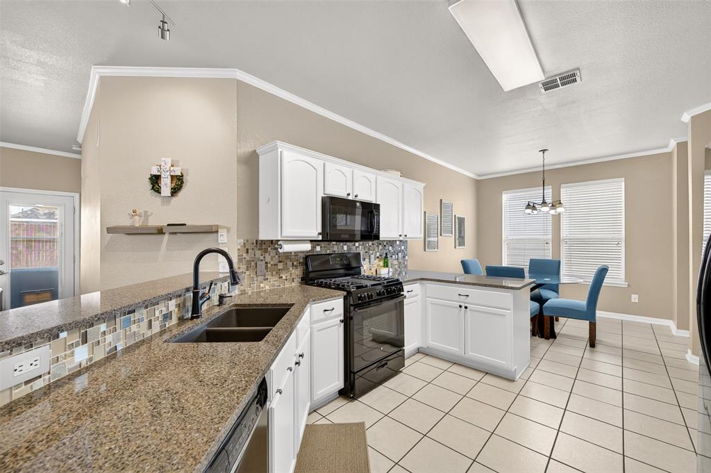 9928 Tanglebrush Drive Property Photo 13