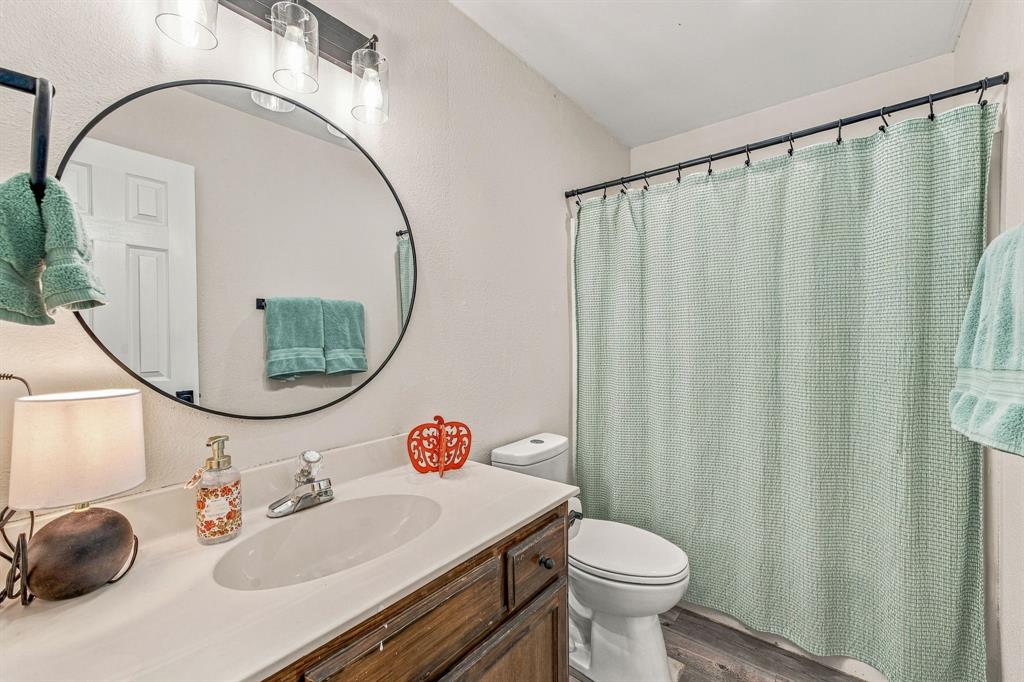 300 Wedgewood Drive Property Photo 22