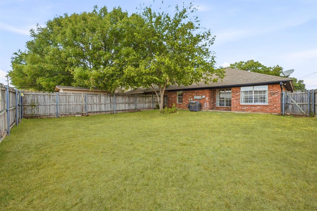 300 Wedgewood Drive Property Photo 25
