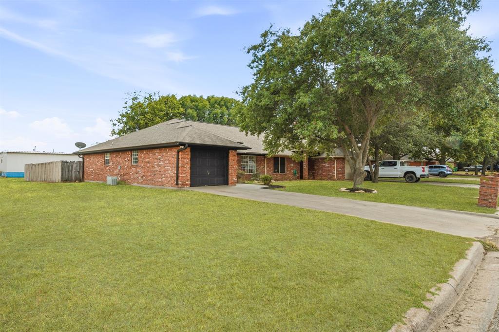 300 Wedgewood Drive Property Photo 26