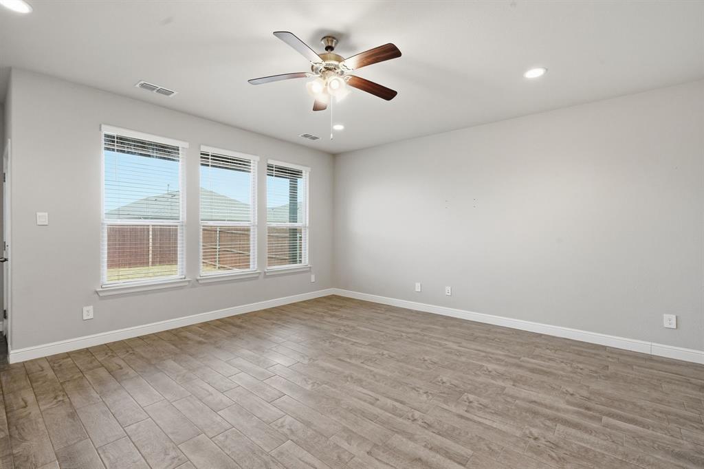 2228 Dyre Drive Property Photo 5