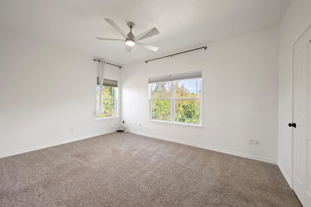 2307 Carisbrooke Loop Property Photo 26