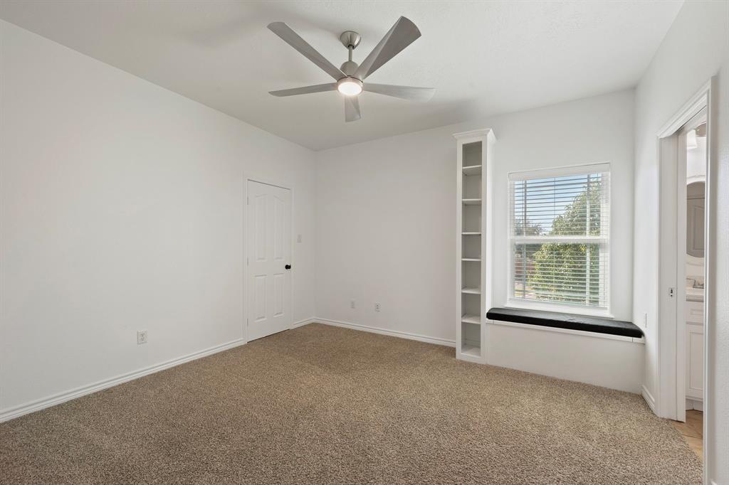 2307 Carisbrooke Loop Property Photo 28