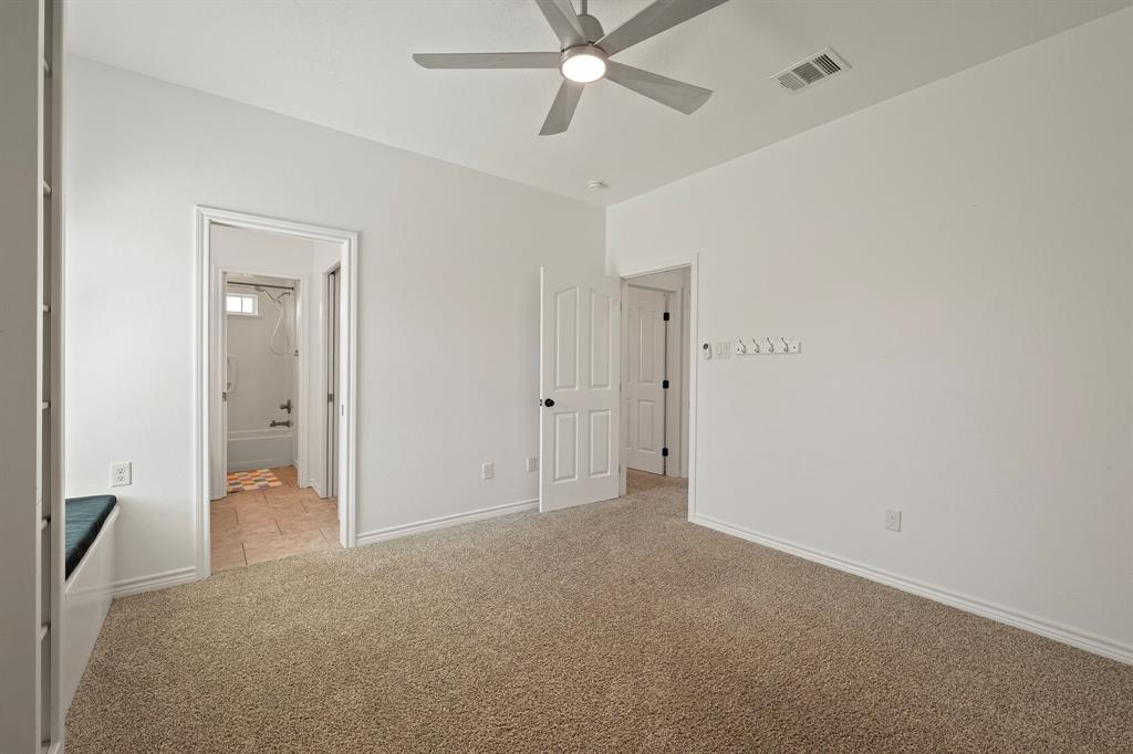 2307 Carisbrooke Loop Property Photo 29