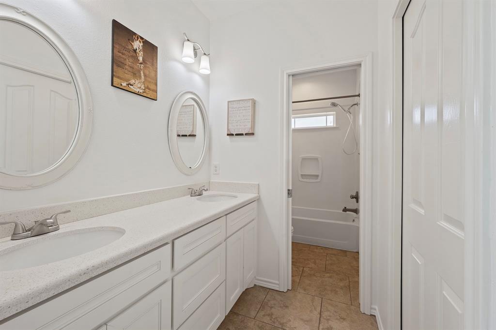 2307 Carisbrooke Loop Property Photo 30