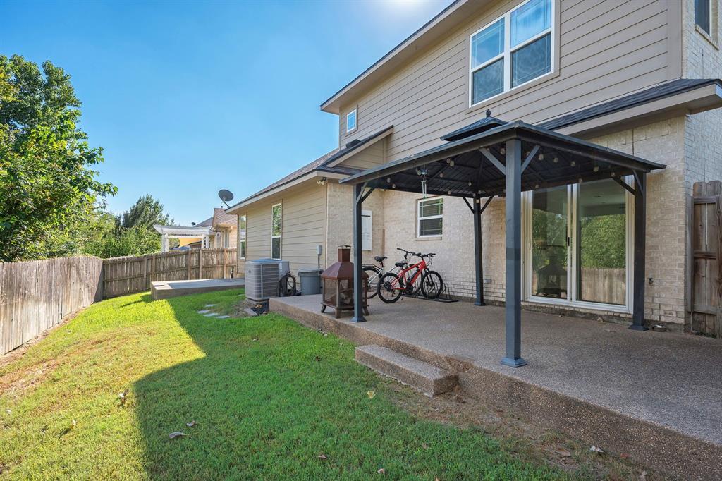 2307 Carisbrooke Loop Property Photo 32