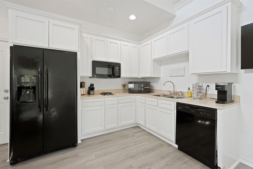 2307 Carisbrooke Loop Property Photo 33