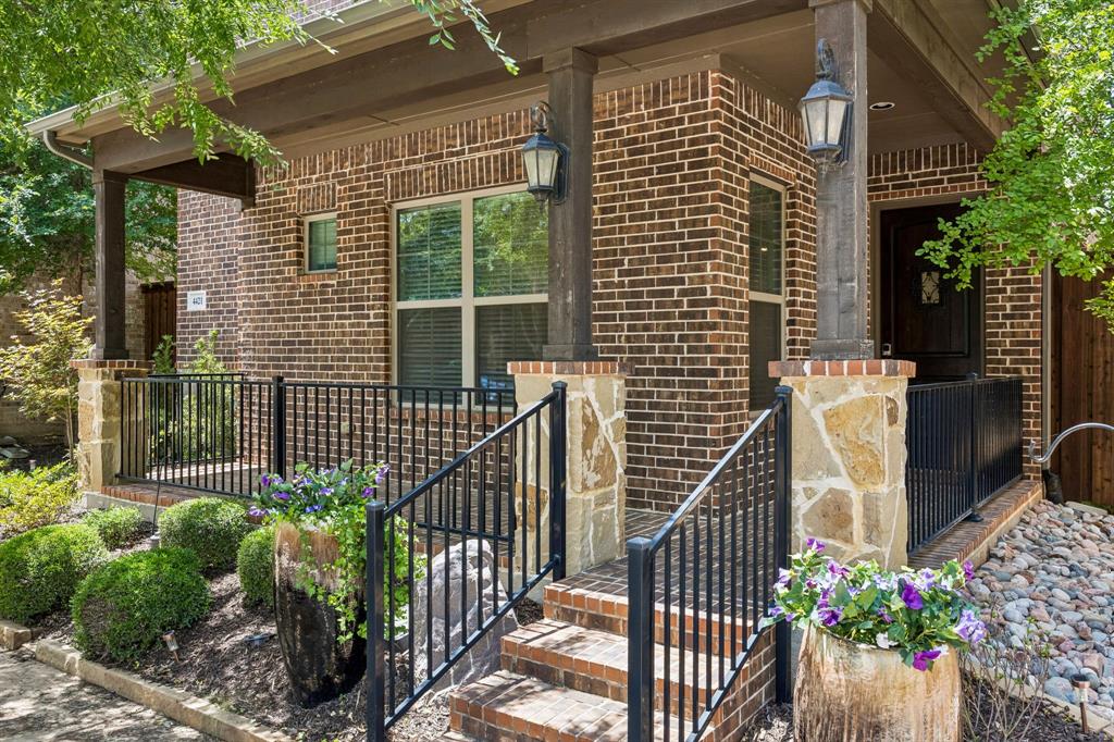 4421 Broadway Avenue Property Photo 4