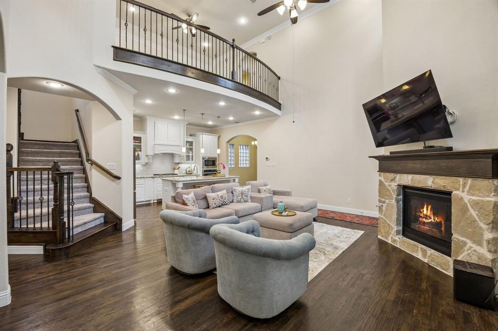 4421 Broadway Avenue Property Photo 6