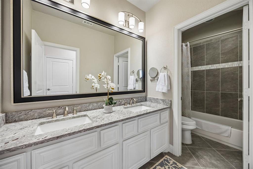 4421 Broadway Avenue Property Photo 24