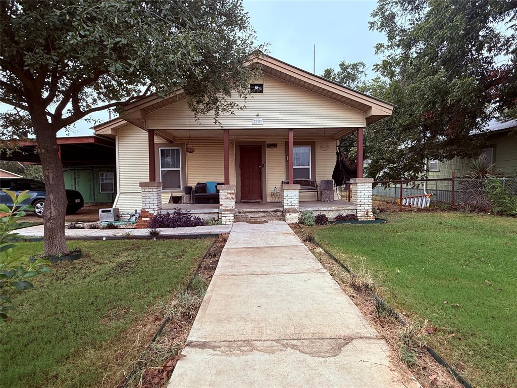 1201 W 5th Street Property Photo 1