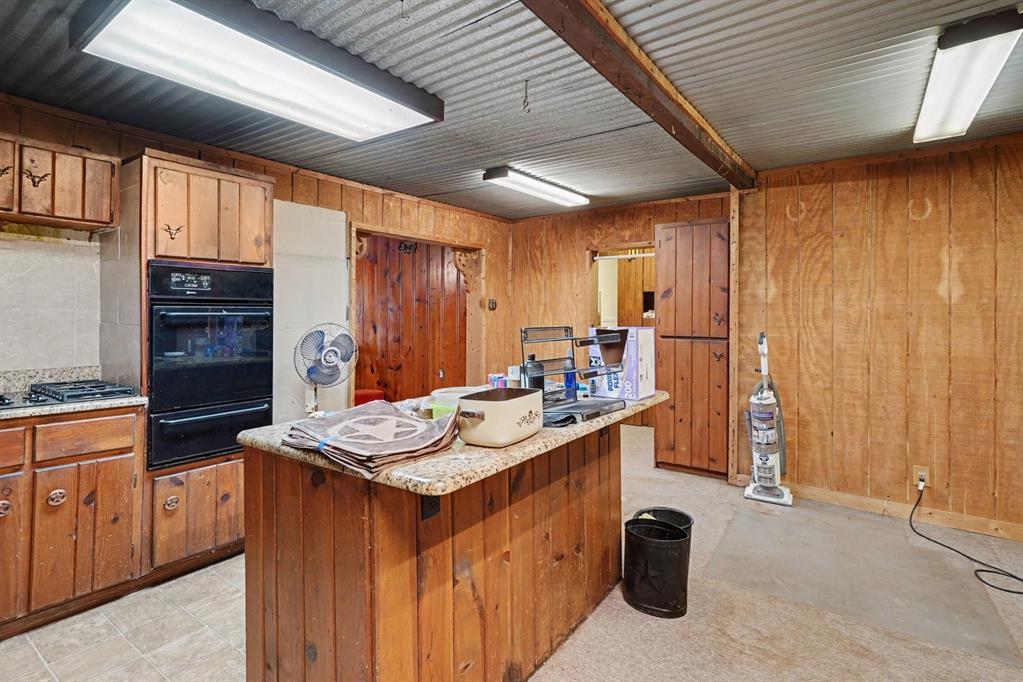 6413 County Road 803 Property Photo 5