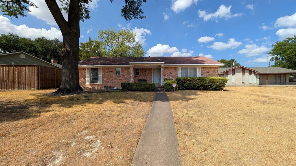 1453 Brook Valley Place Property Photo 1