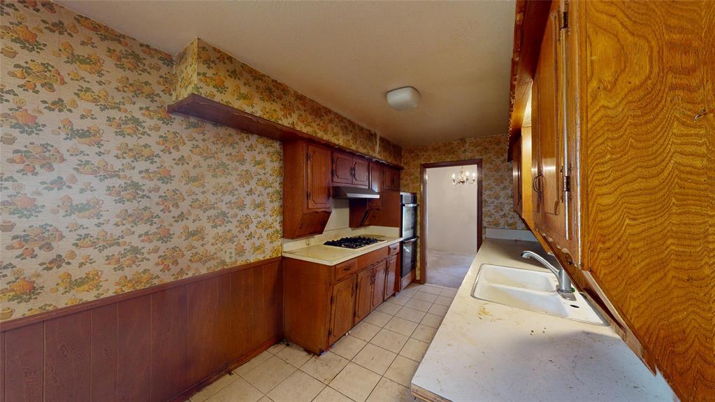 1453 Brook Valley Place Property Photo 11
