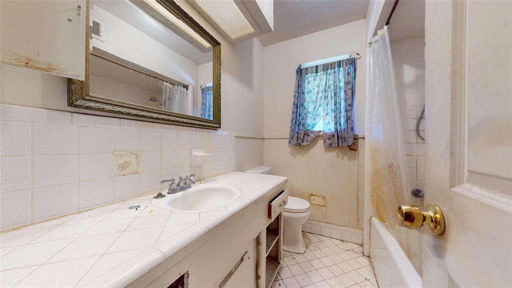 1453 Brook Valley Place Property Photo 22
