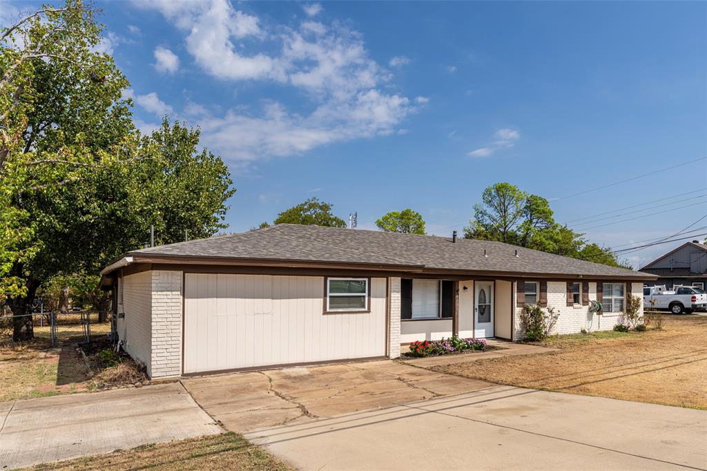 1101 Kennedale Sublett Road Property Photo 1