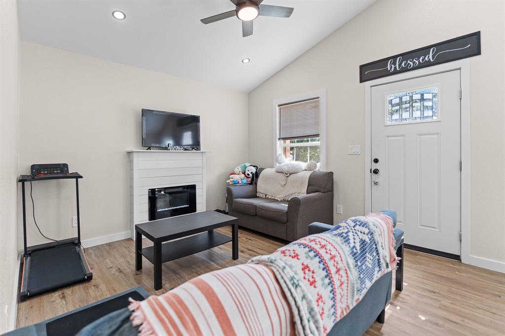 5811 Lake Granbury Trail Property Photo 4