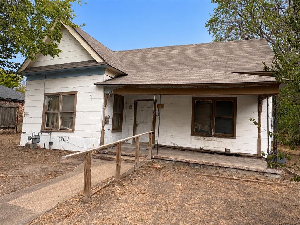 808 W 11th Avenue Property Photo 1